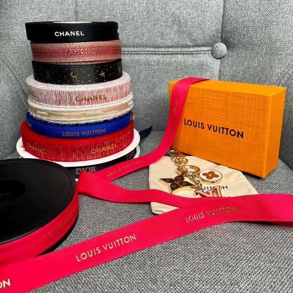 Louis Vuitton Holiday Ribbon - 3/4” Red w/ Gold Lettering - Picture 2 of 4